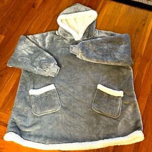 BEDSURE Sherpa Fleece Hoodie. Oversized Wearable Blanket. One size fits most.